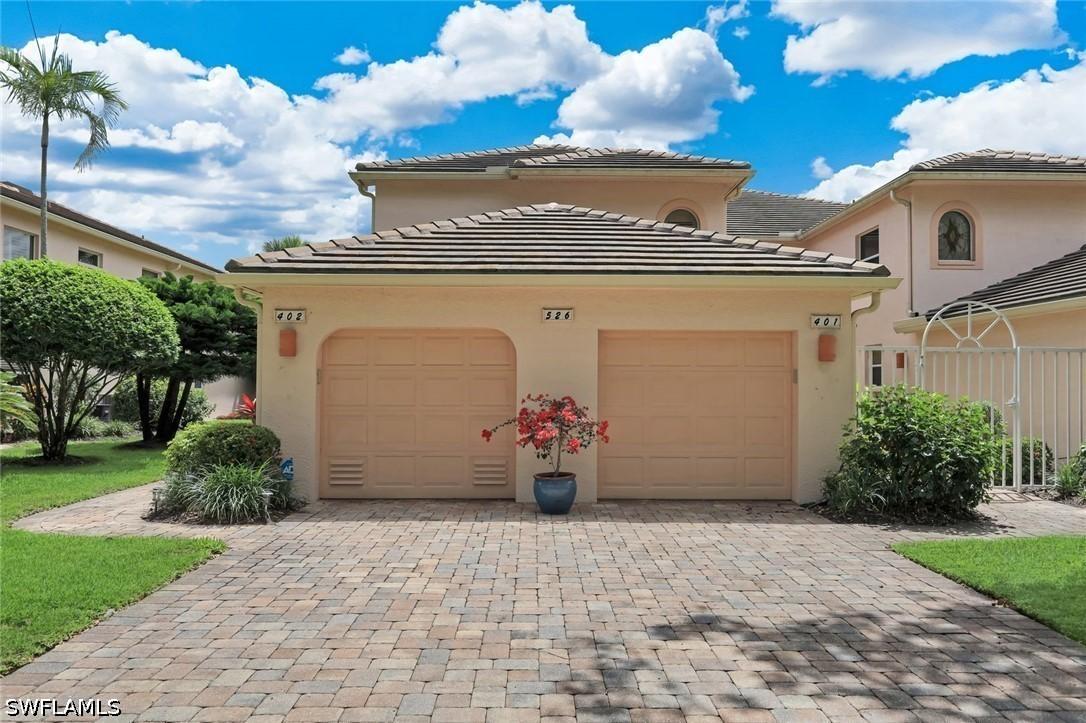 526 Lake Louise Cir. #402, Naples, FL 34110