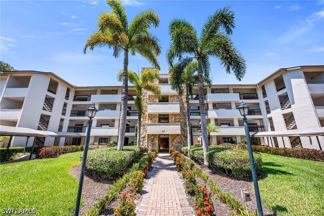 200 Wyndemere Way #B402, Naples, FL 34105