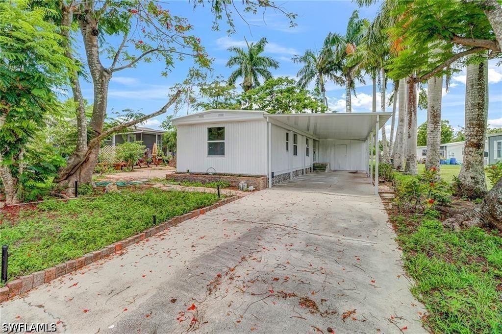 120 Grassy Key Ln. #38, Naples, FL 34114