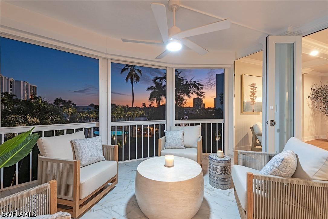 400 Park Shore Dr. #304, Naples, FL 34103