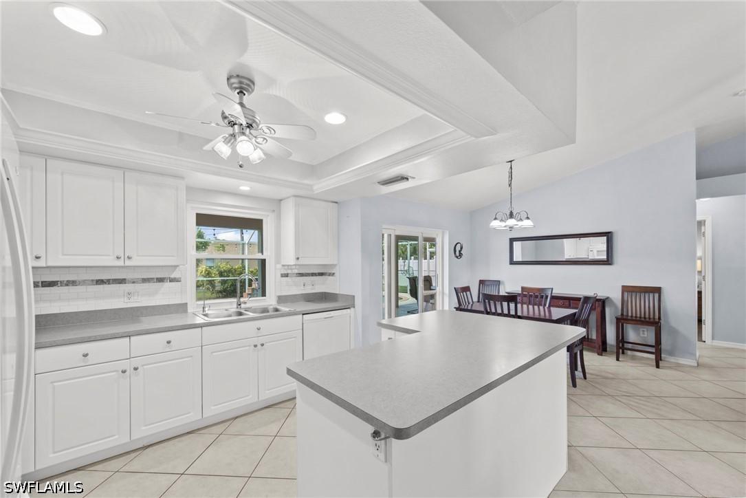 618 SE 15th Ter., Cape Coral, FL 33990