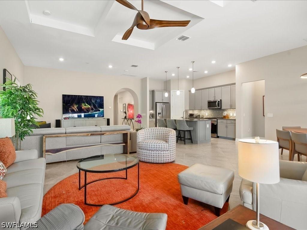 7225 Wilton Dr., Naples, FL 34109