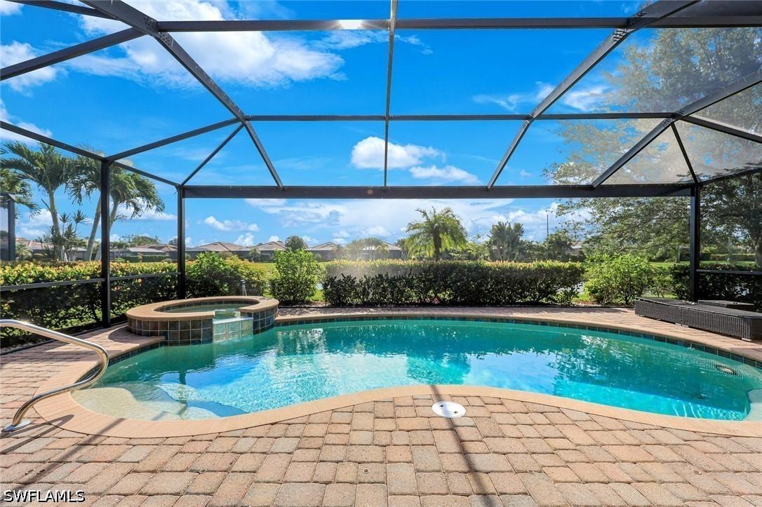 3738 Treasure Cove Cir., Naples, FL 34114