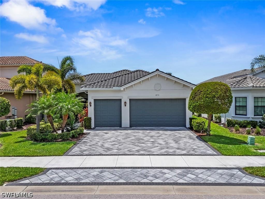 4715 Kensington Cir., Naples, FL 34119