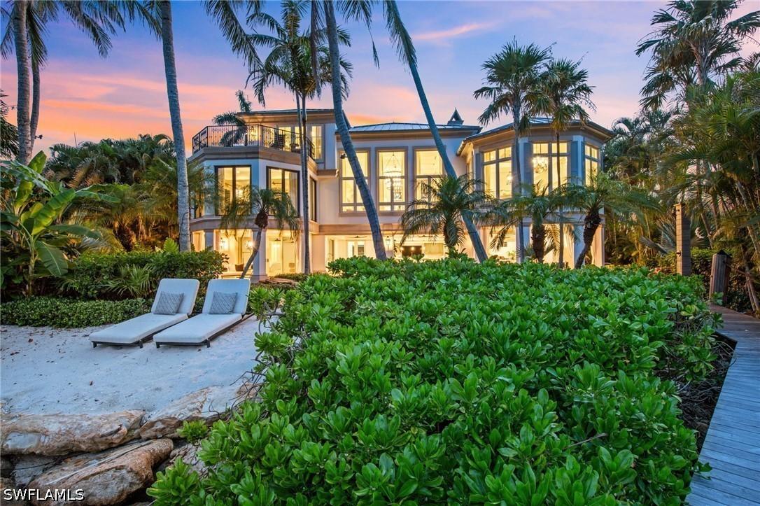3675 Gordon Dr., Naples, FL 34102