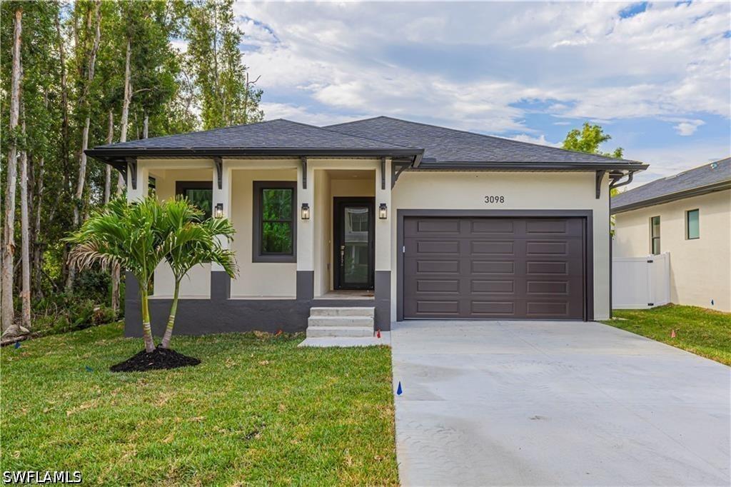 3098 Pine Tree Dr., Naples, FL 34112