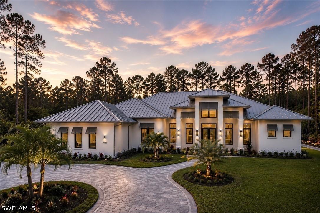 5025 Boxwood Way, Naples, FL 34116