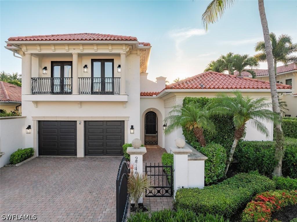 2749 Medallist Ln., Naples, FL 34109
