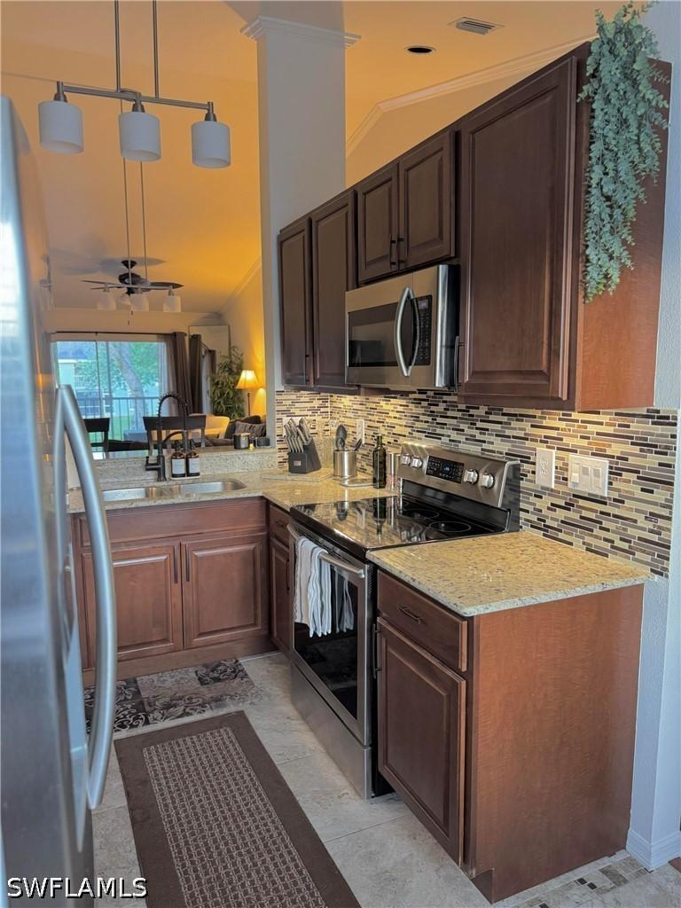 181 Grand Oaks Way #Q203, Naples, FL 34110