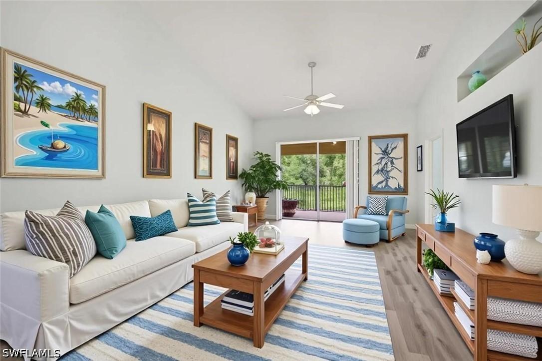 357 Robin Hood Cir. #202, Naples, FL 34104