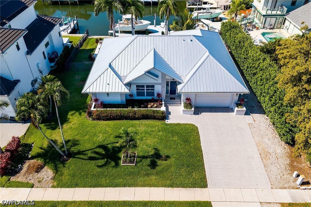 1609 Villa Ct., Marco Island, FL 34145