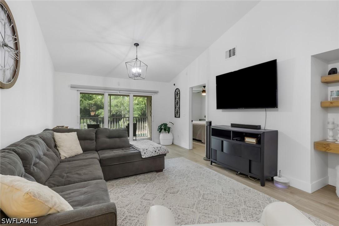 241 Robin Hood Cir. #202, Naples, FL 34104