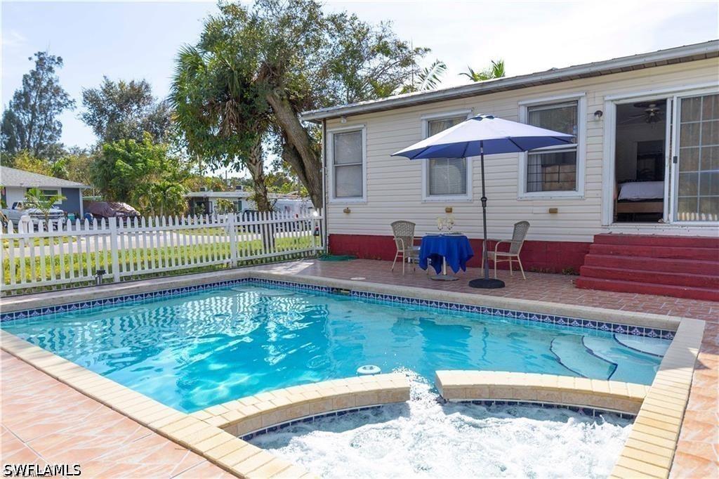 3117 Areca Ave., Naples, FL 34112