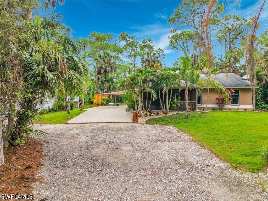 361 39th Ave., Naples, FL 34120