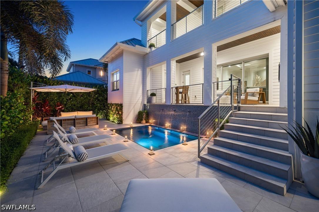 950 8th St., Naples, FL 34102