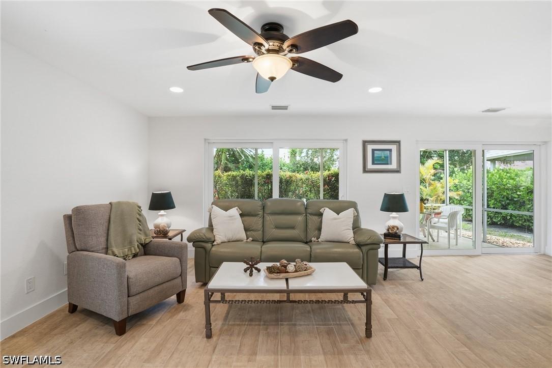 22 Kings Rd. #A19, Naples, FL 34112