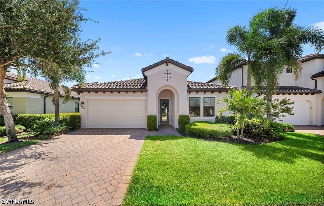4743 Abaca Cir., Naples, FL 34119
