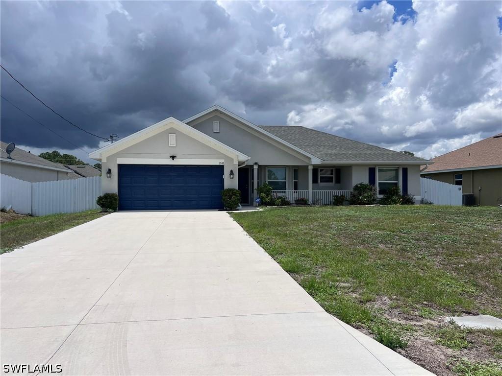 1949 Veronica Ave., Lehigh Acres, FL 33972