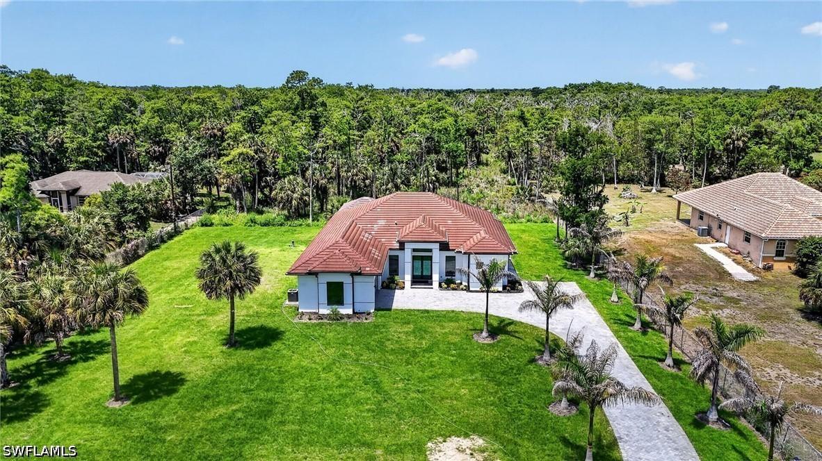 563 15th St., Naples, FL 34120