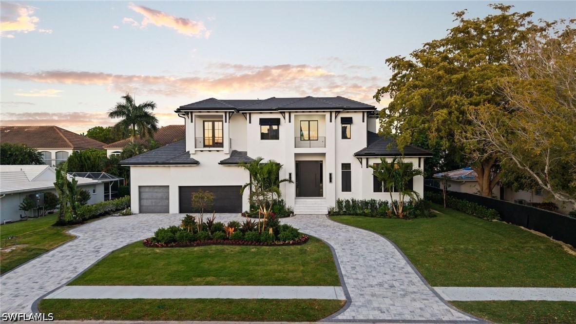 3840 Crayton Rd., Naples, FL 34103