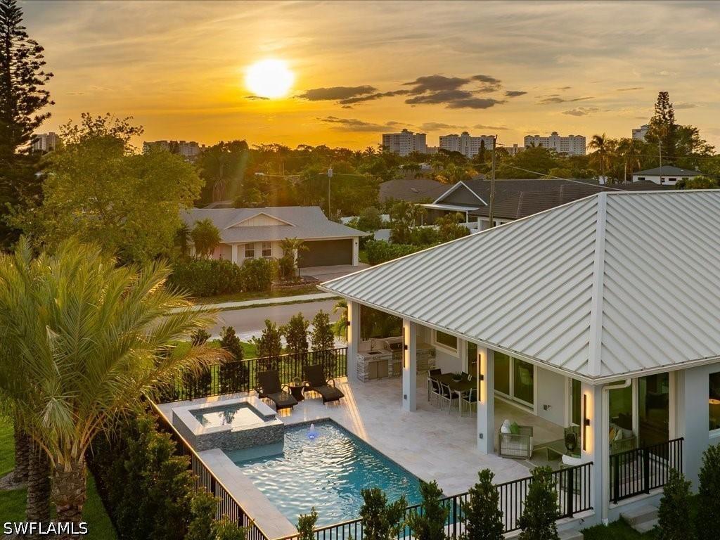 10702 6th St., Naples, FL 34108