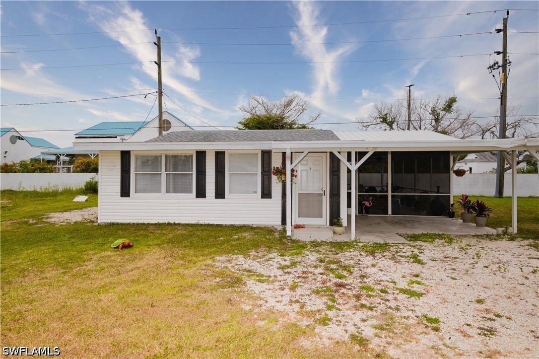 16820 Banyon Dr., Fort Myers, FL 33908