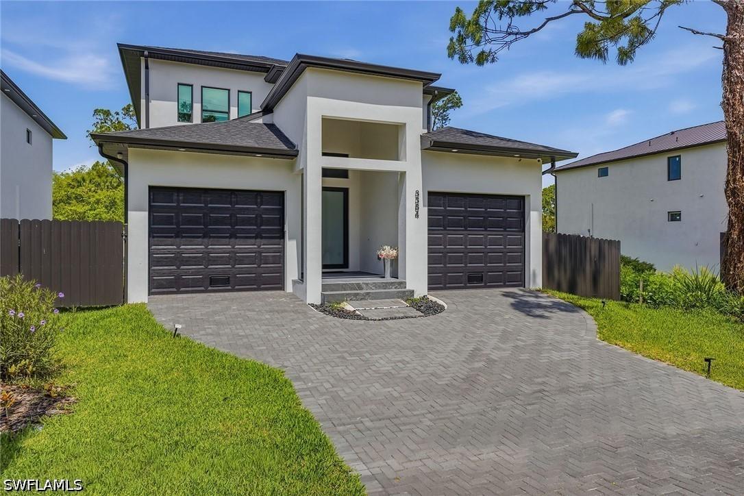 3384 Canal St., Naples, FL 34112