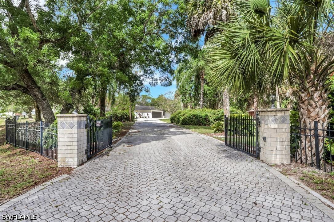 27126 Rue De Paix, Bonita Springs, FL 34135