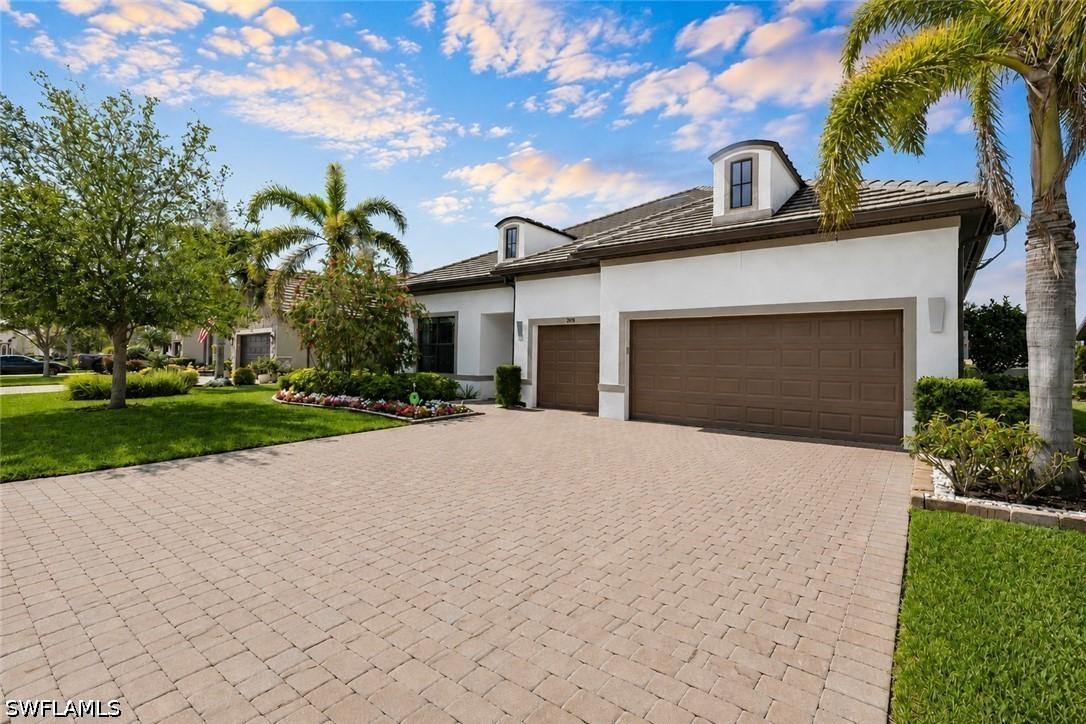 7478 Winding Cypress Dr., Naples, FL 34114
