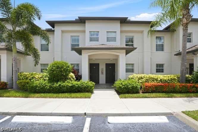9076 Gervais Cir. #405, Naples, FL 34120