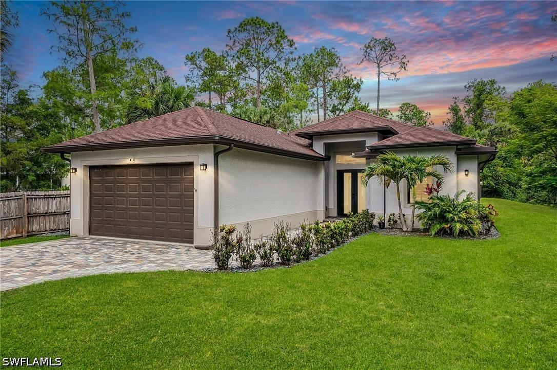 423 14th Ave., Naples, FL 34120