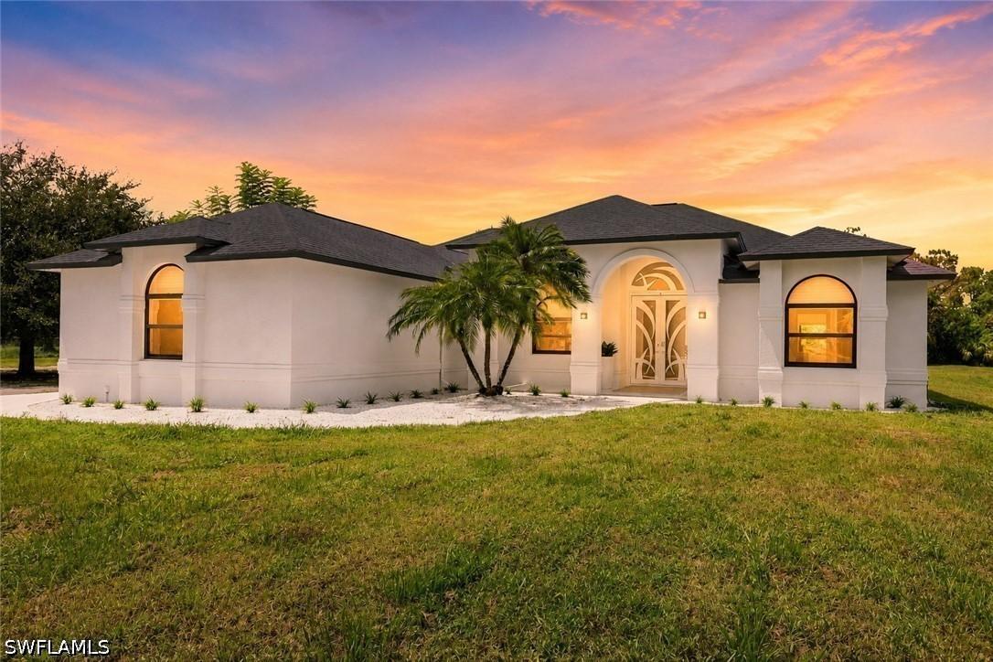 221 10th St., Naples, FL 34117