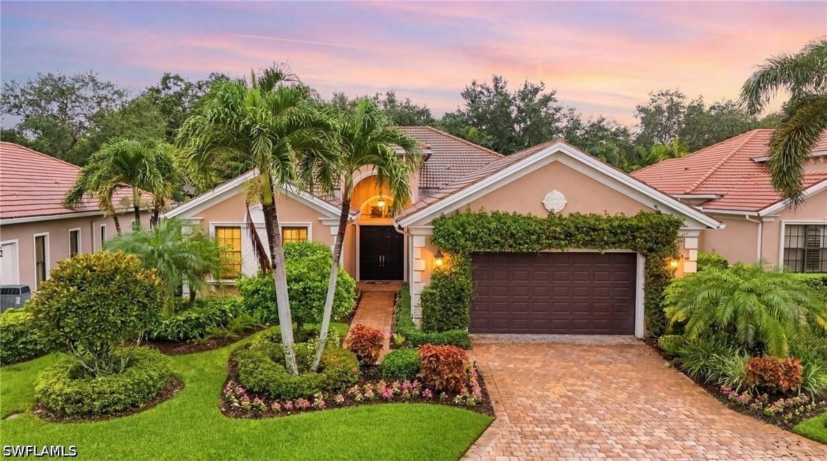 5717 Hammock Isles Dr., Naples, FL 34119