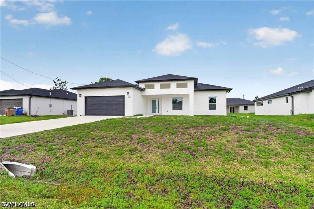 454 Mercedes Ct., Lehigh Acres, FL 33972