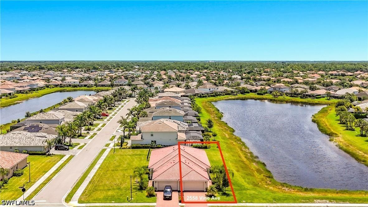 2558 Vine Ave., Naples, FL 34120