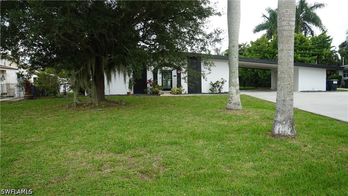 544 Bayside Dr., Fort Myers, FL 33919