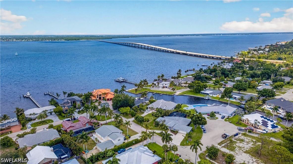 8390 Riviera Ave., Fort Myers, FL 33919