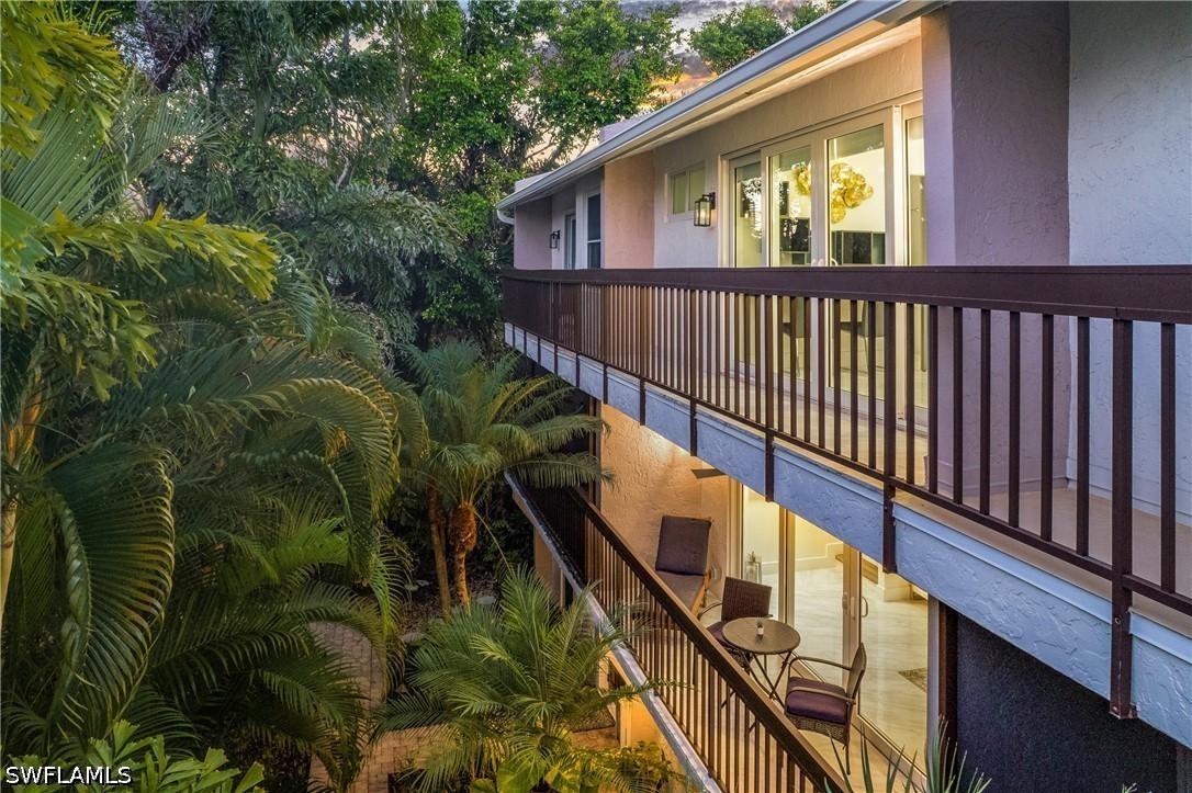 995 9th Ave. #4, Naples, FL 34102