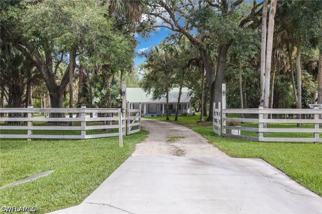 4315 13th Ave., Naples, FL 34116