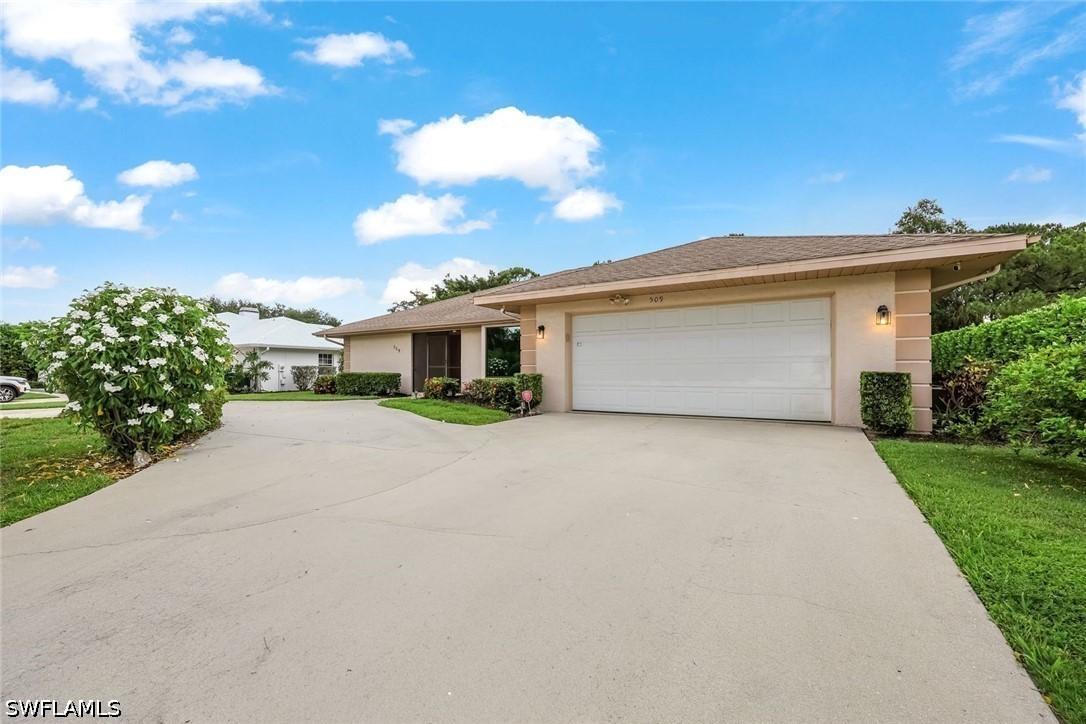 509 Cypress Way, Naples, FL 34110