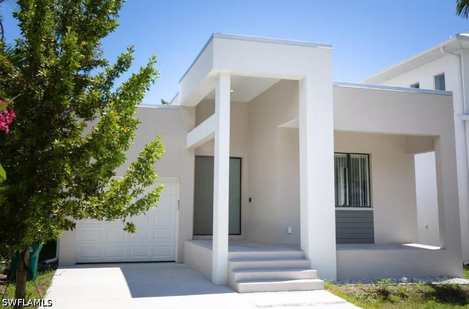 3148 Van Buren Ave., Naples, FL 34112