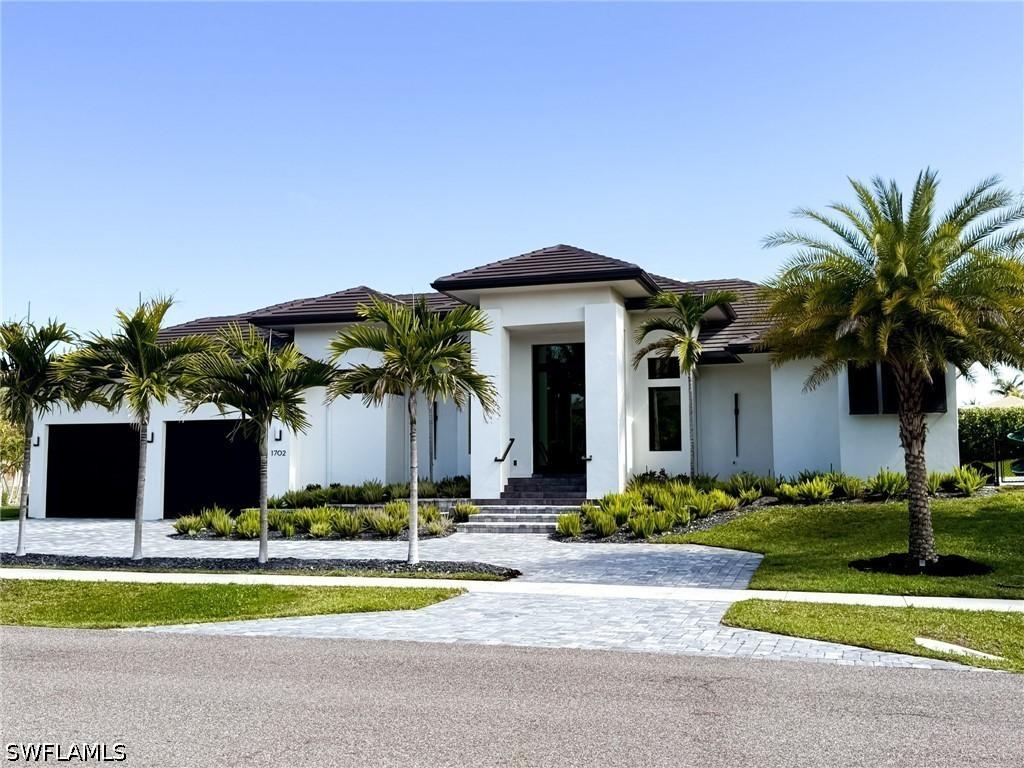 1702 Ludlow Rd., Marco Island, FL 34145