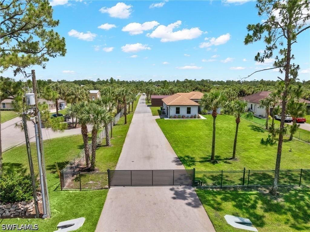 2759 18th Ave., Naples, FL 34117