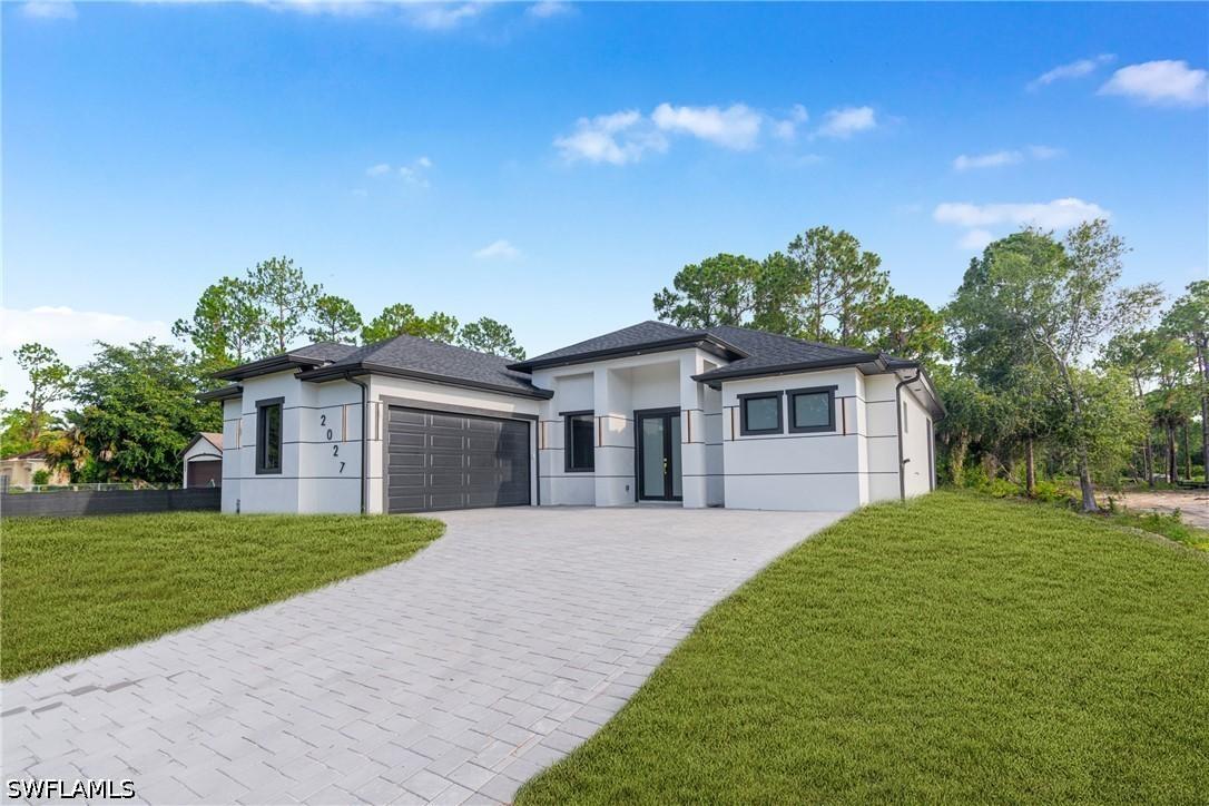 2027 18th Ave., Naples, FL 34120