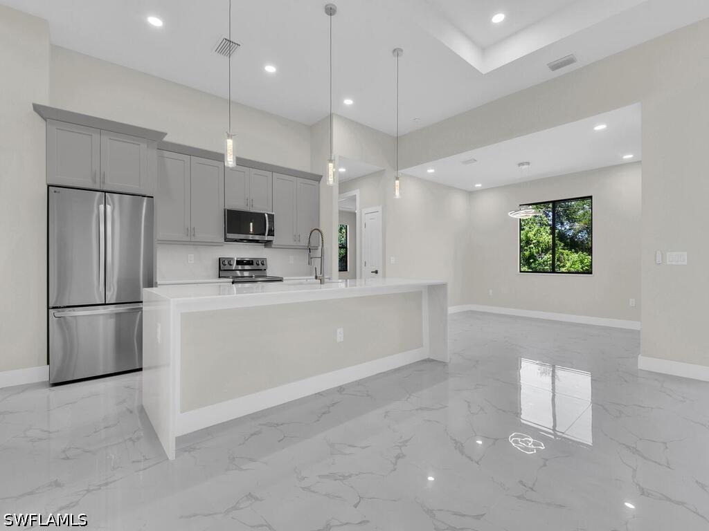 503 Lincoln Blvd., Lehigh Acres, FL 33936