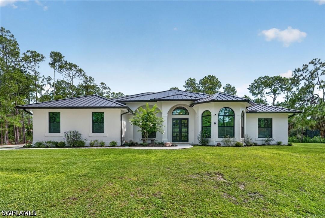 3521 1st Ave., Naples, FL 34120
