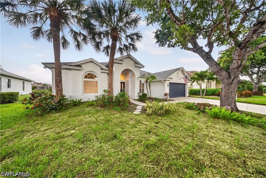 2628 White Cedar Ln., Naples, FL 34109