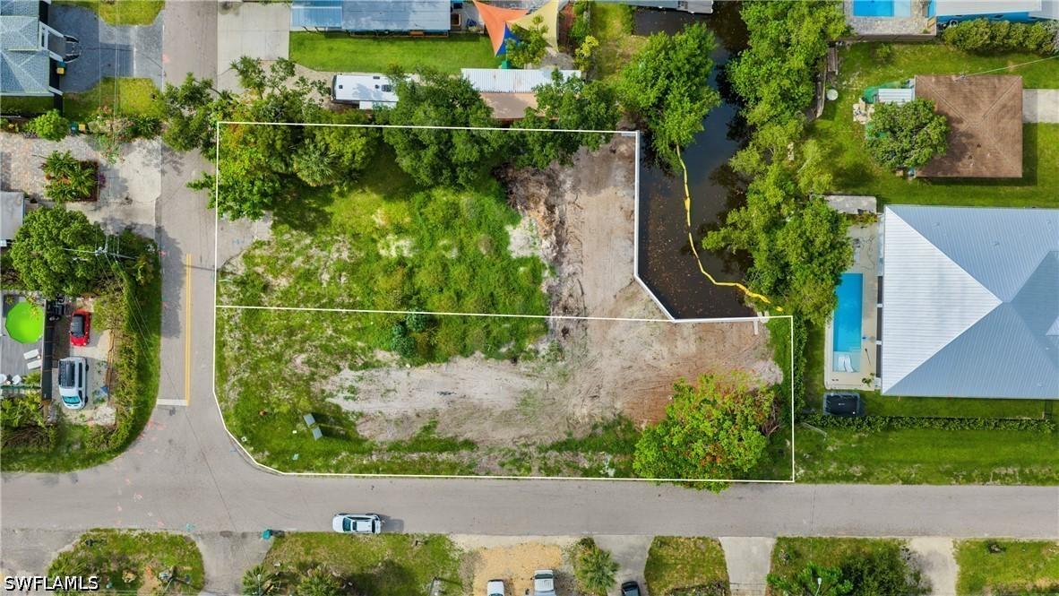 3439 Canal St., Naples, FL 34112