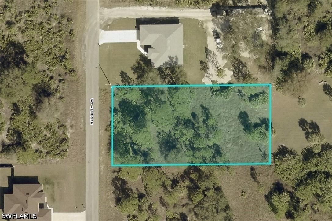 1310 Mckinley Ave., Lehigh Acres, FL 33972