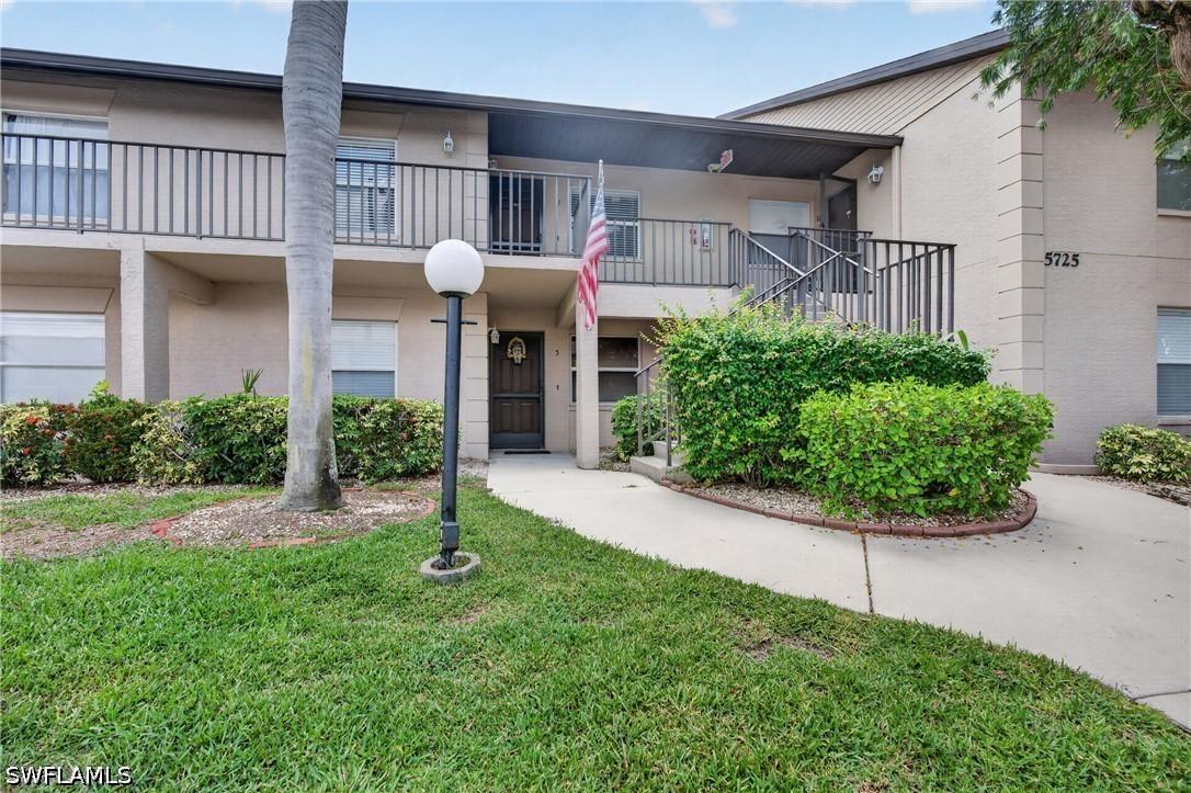 5725 Foxlake Dr. #5, North Fort Myers, FL 33917